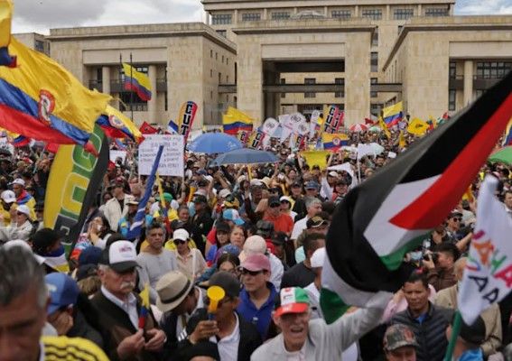 احتجاجات فى كولومبيا
