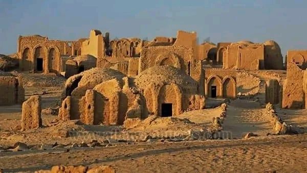 مقابر البجوات تجسّد أقدم ملحمة هروب من الاضطهاد الروماني مقابر البجوات تجسّد أقدم ملحمة هروب من الاضطهاد الروماني