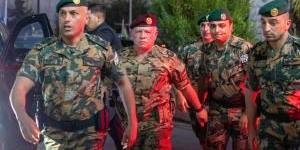 بالصور .. الملك يعود مصابي حادث الكرك الإرهابي