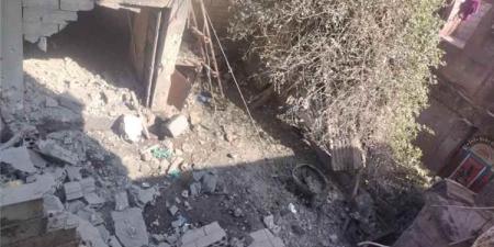 ليس في غزة.. مشهد دمار منزل في الأقروض بتعز يوثق مأساة الحرب
