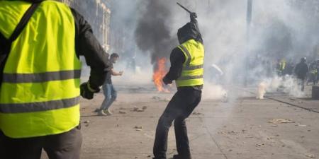 السترات الصفراء تعلن احتجاجات جديدة في فرنسا الأسبوع المقبل