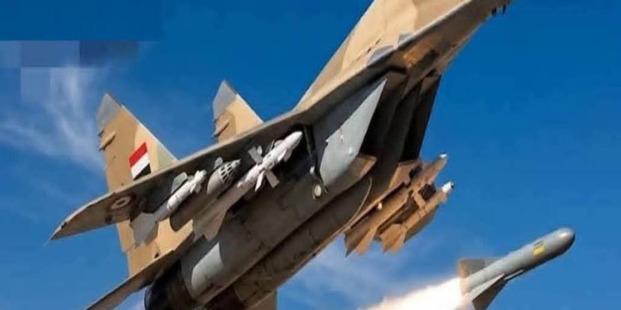 غارات جوية مكثفة تضرب مواقع الحوثيين في المخا وصنعاء وصعدة لليوم الثاني