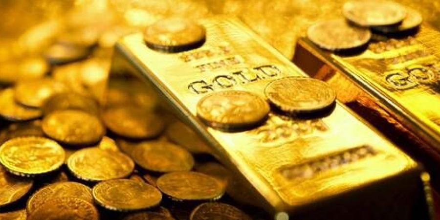 رغم ضغوط الهبوط.. "يو بي إس" يتوقع صمود الذهب