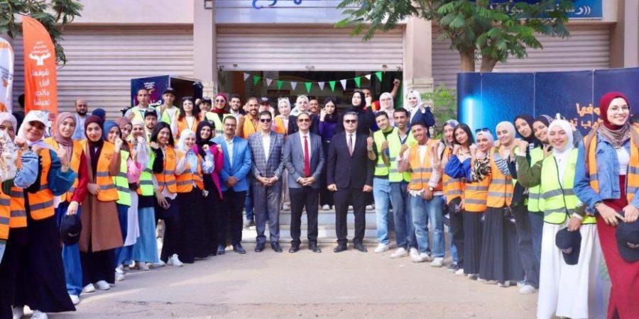 مدير صندوق مكافحة الإدمان يزور بيت التطوع بجامعة الزقازيق