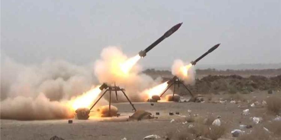 حوثيون ينصبون مدافع ثقيلة وقواعد صاروخية قرب قلعة الدملؤة جنوب تعز