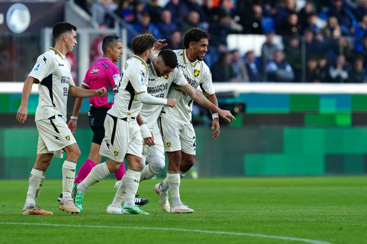 ميلان يتصدر قائمة أفضل اللاعبين الإيطاليين في الجولة الثامنة من الدوري